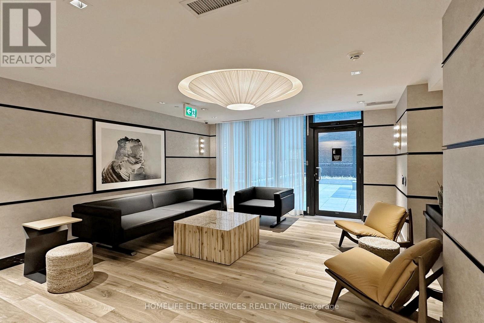 702 - 327 King Street W, Toronto (waterfront Communities), Ontario