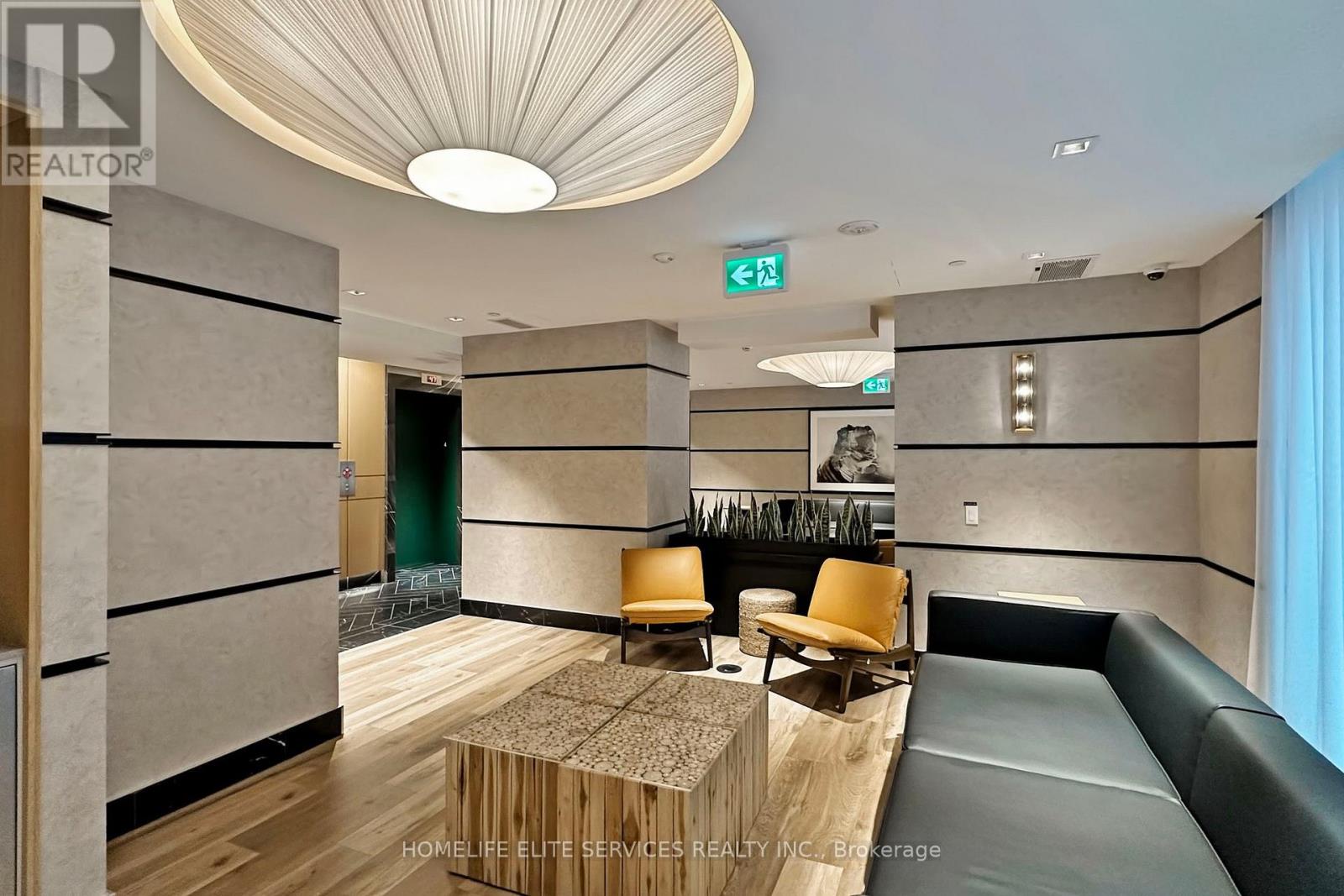 702 - 327 King Street W, Toronto (waterfront Communities), Ontario