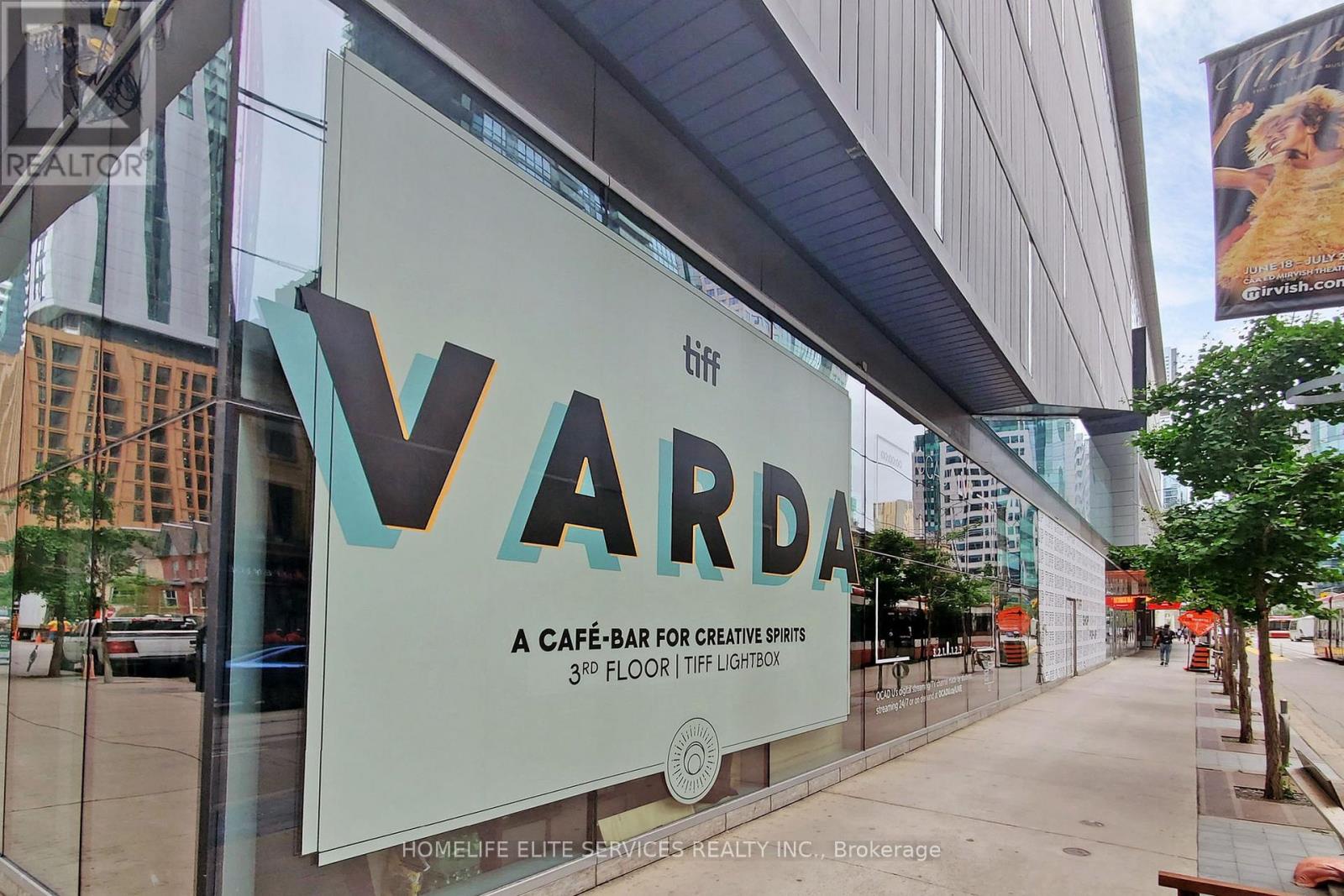 702 - 327 King Street W, Toronto (waterfront Communities), Ontario