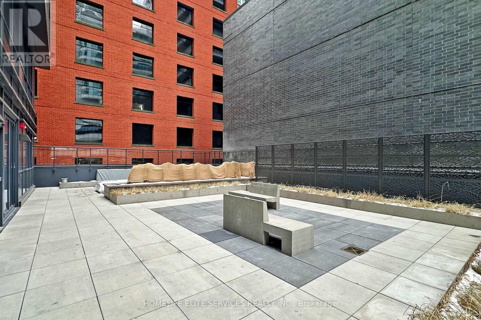 702 - 327 King Street W, Toronto (waterfront Communities), Ontario