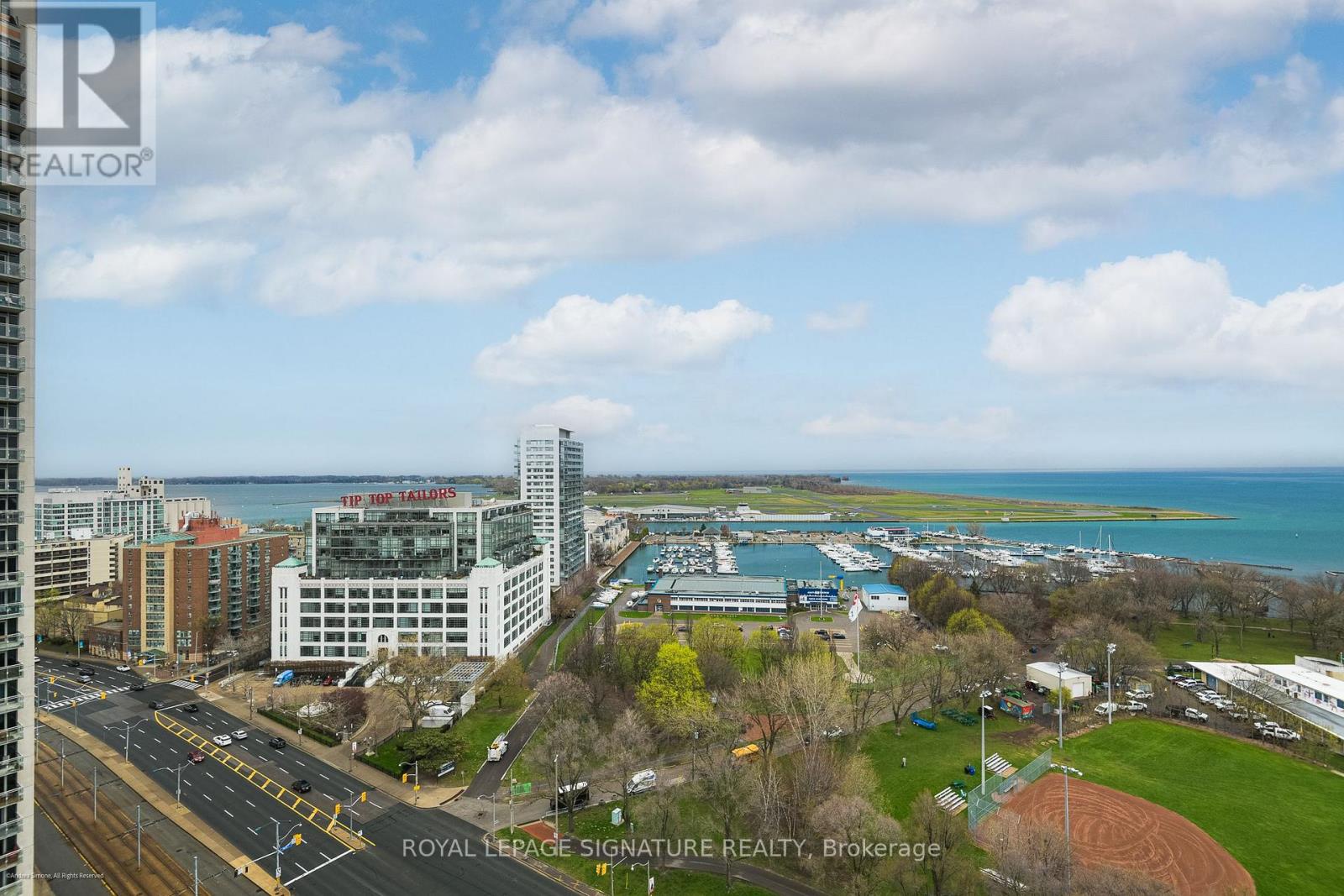 2104 - 215 Fort York Boulevard, Toronto (niagara), Ontario