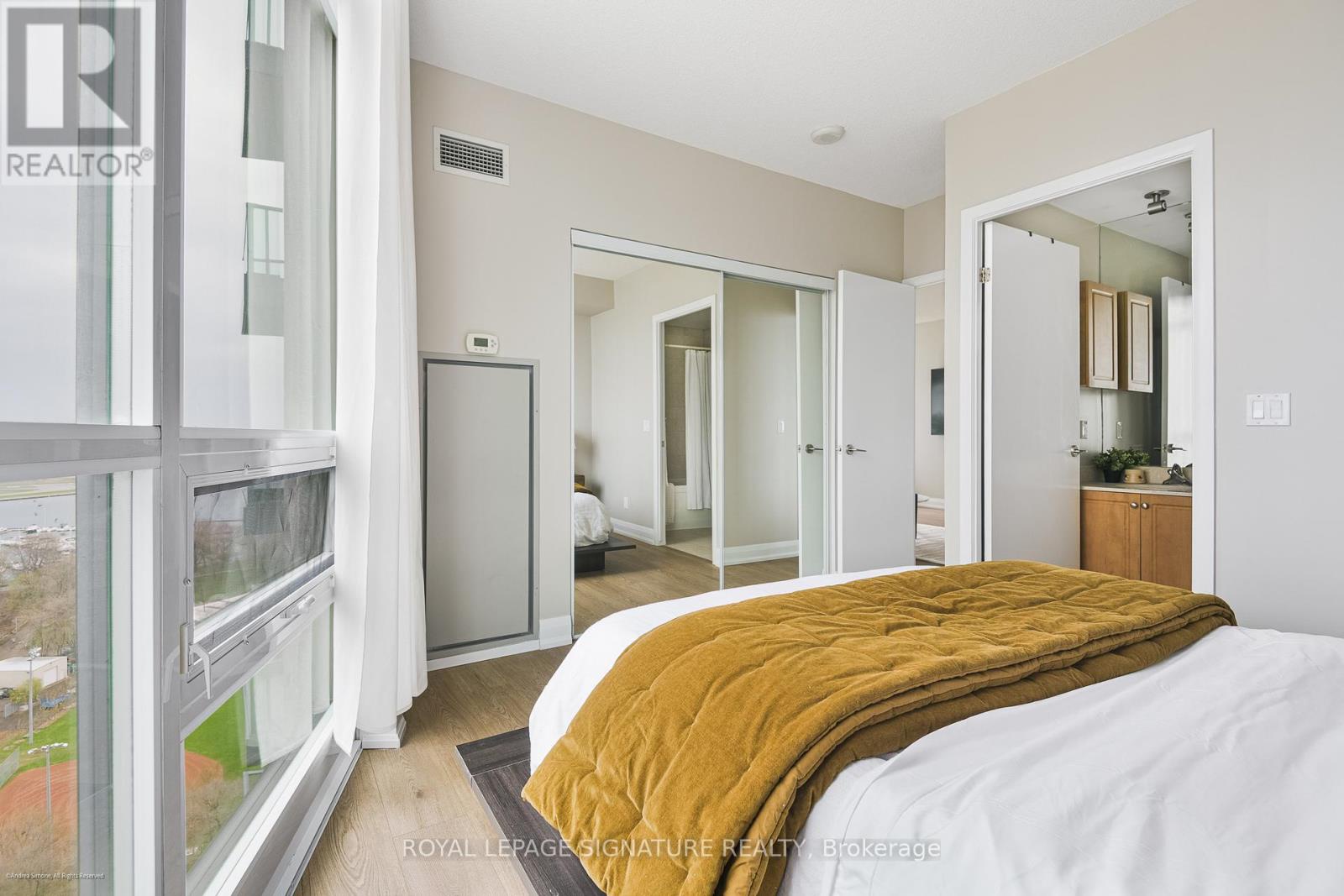 2104 - 215 Fort York Boulevard, Toronto (niagara), Ontario