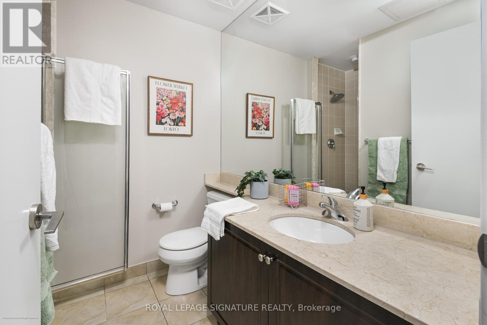 2104 - 215 Fort York Boulevard, Toronto (niagara), Ontario