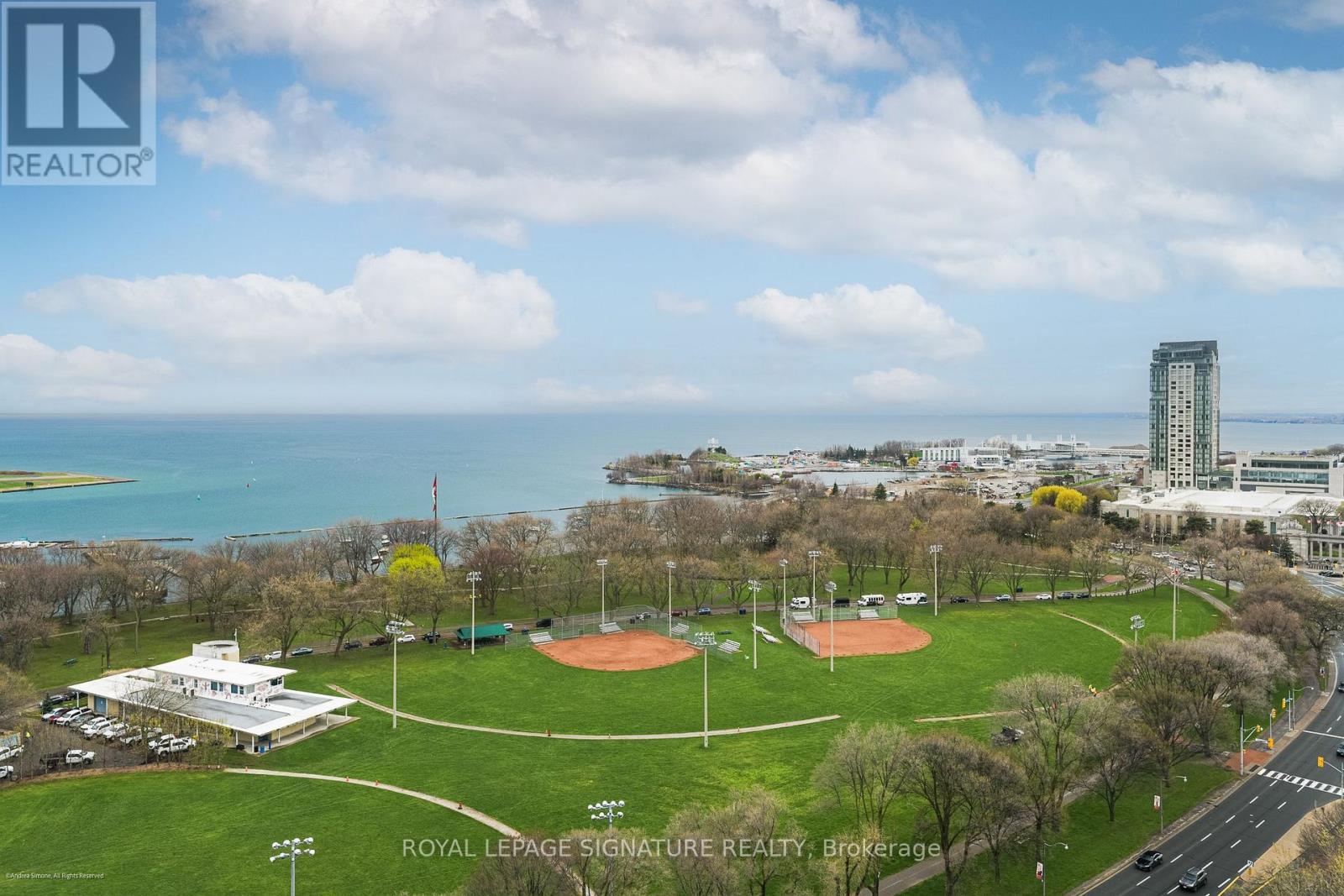 2104 - 215 Fort York Boulevard, Toronto (niagara), Ontario