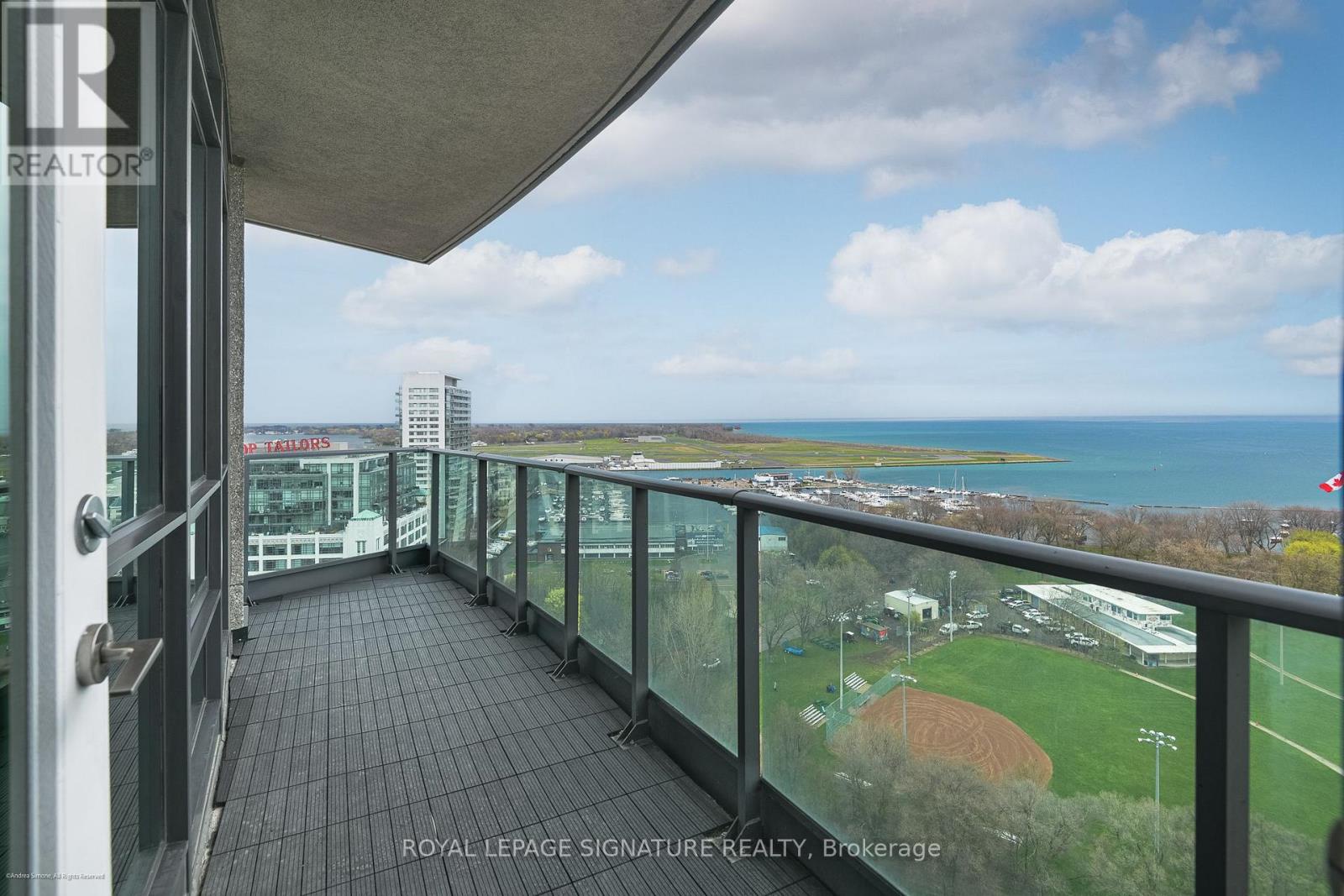 2104 - 215 Fort York Boulevard, Toronto (niagara), Ontario