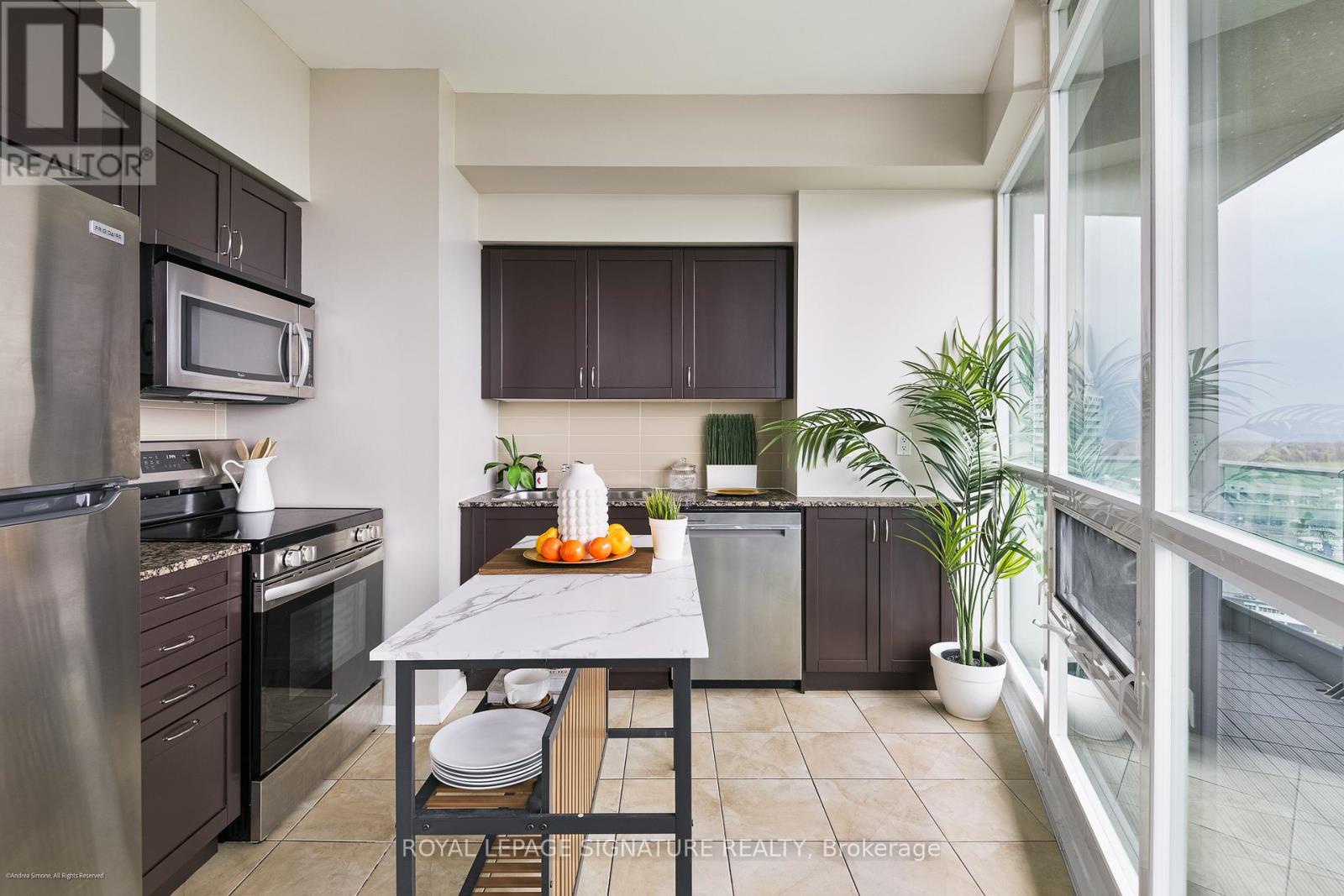 2104 - 215 Fort York Boulevard, Toronto (niagara), Ontario