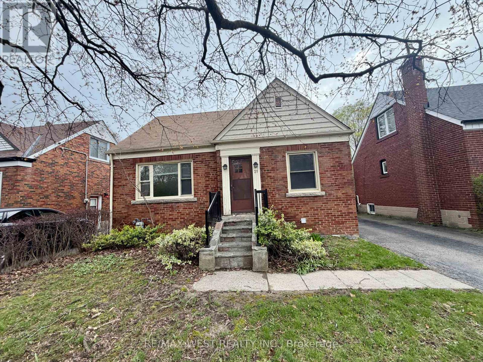 21 Plaxton Drive, Toronto (o'connor-parkview), Ontario