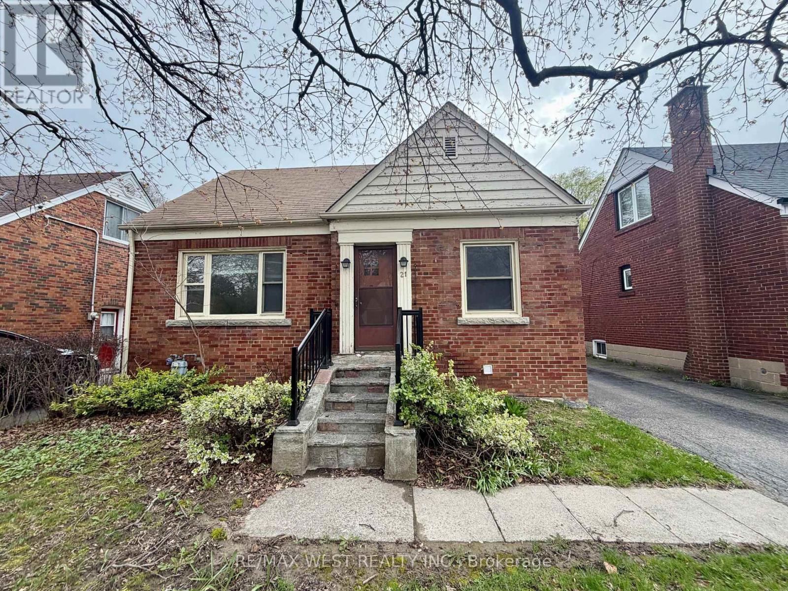 21 Plaxton Drive, Toronto (o'connor-parkview), Ontario