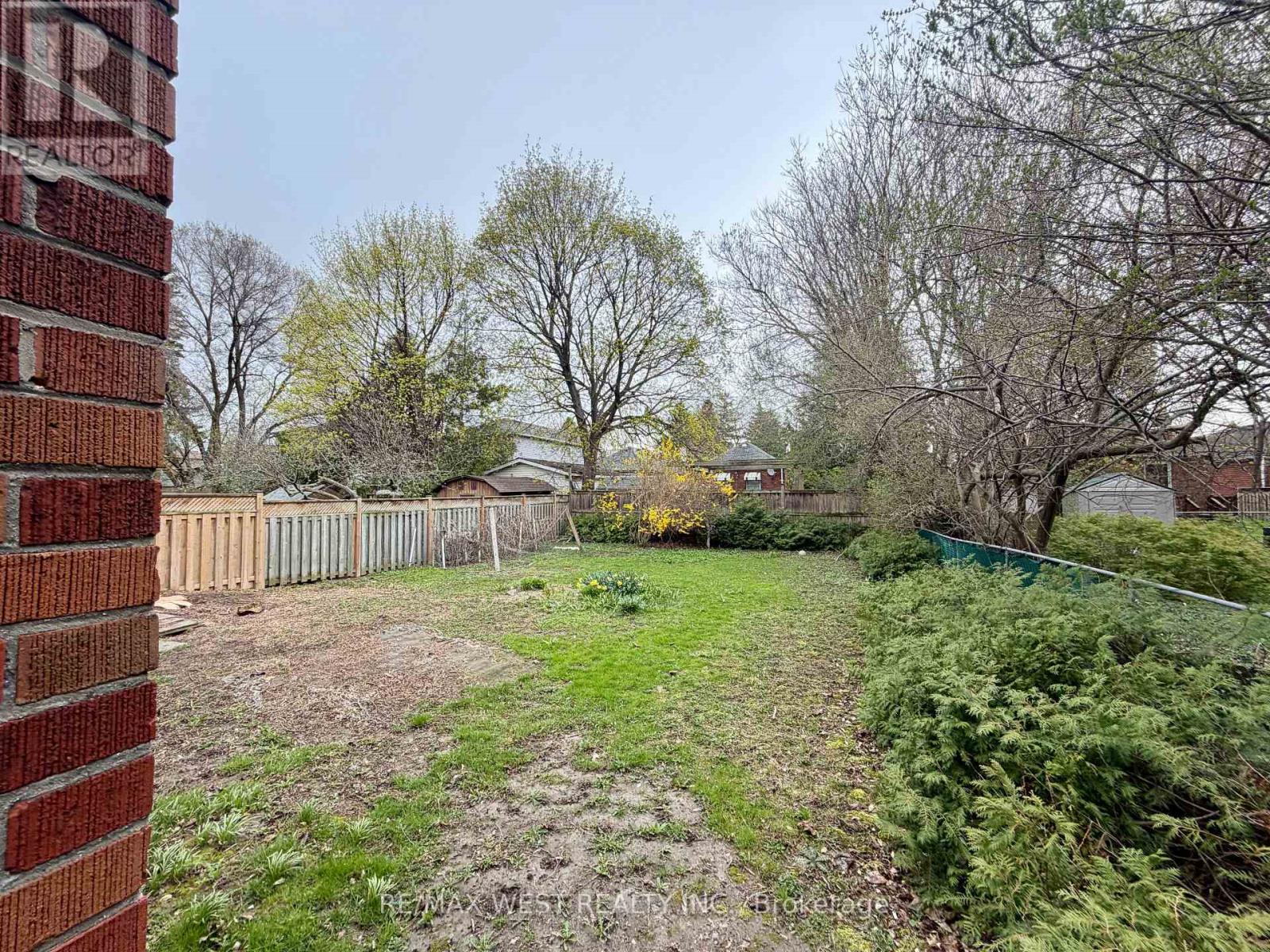 21 Plaxton Drive, Toronto (o'connor-parkview), Ontario