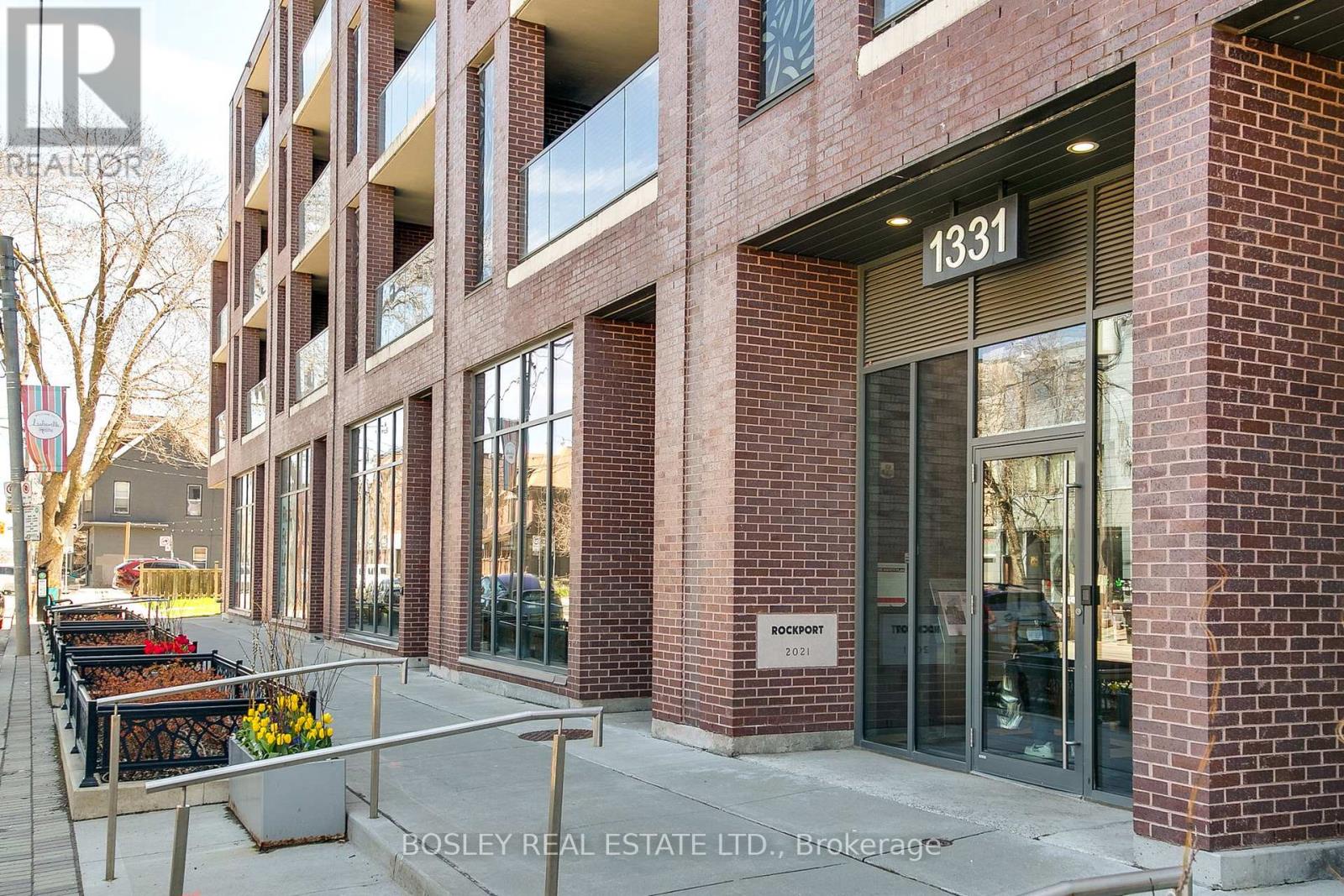 709 - 1331 Queen Street E, Toronto (greenwood-coxwell), Ontario