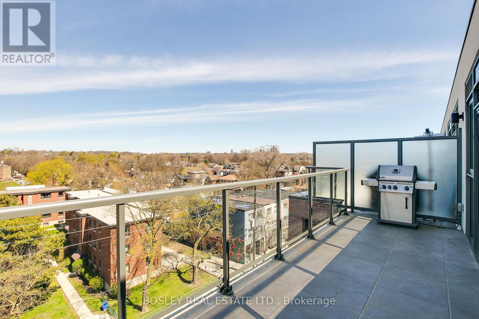 709 - 1331 Queen Street E, Toronto (greenwood-coxwell), Ontario