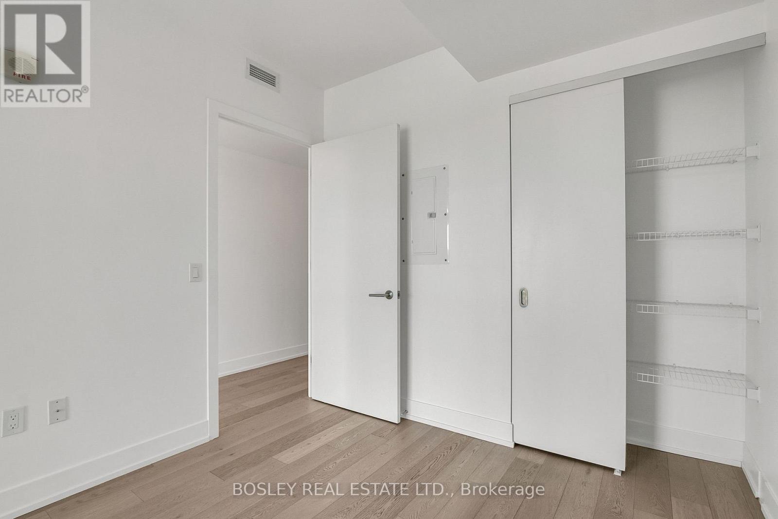 709 - 1331 Queen Street E, Toronto (greenwood-coxwell), Ontario
