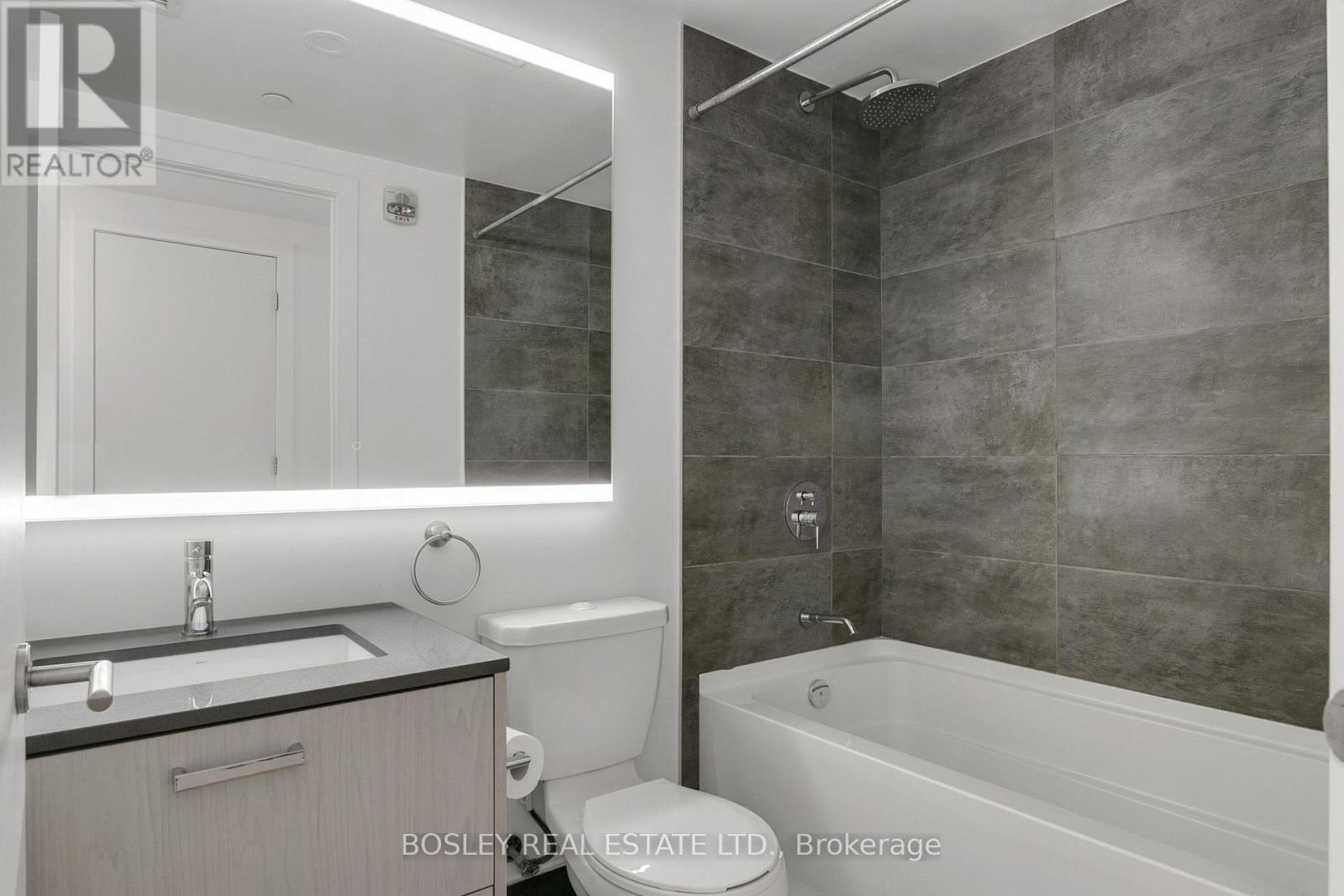 709 - 1331 Queen Street E, Toronto (greenwood-coxwell), Ontario