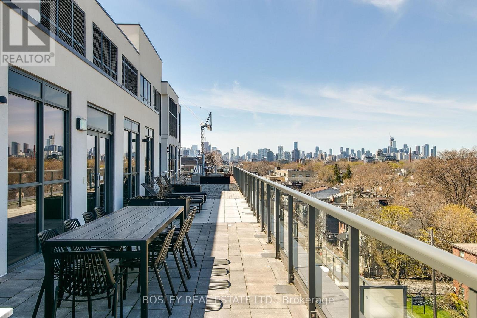 709 - 1331 Queen Street E, Toronto (greenwood-coxwell), Ontario