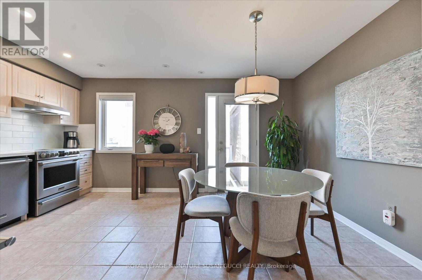 4 Blair Street, Toronto (o'connor-parkview), Ontario
