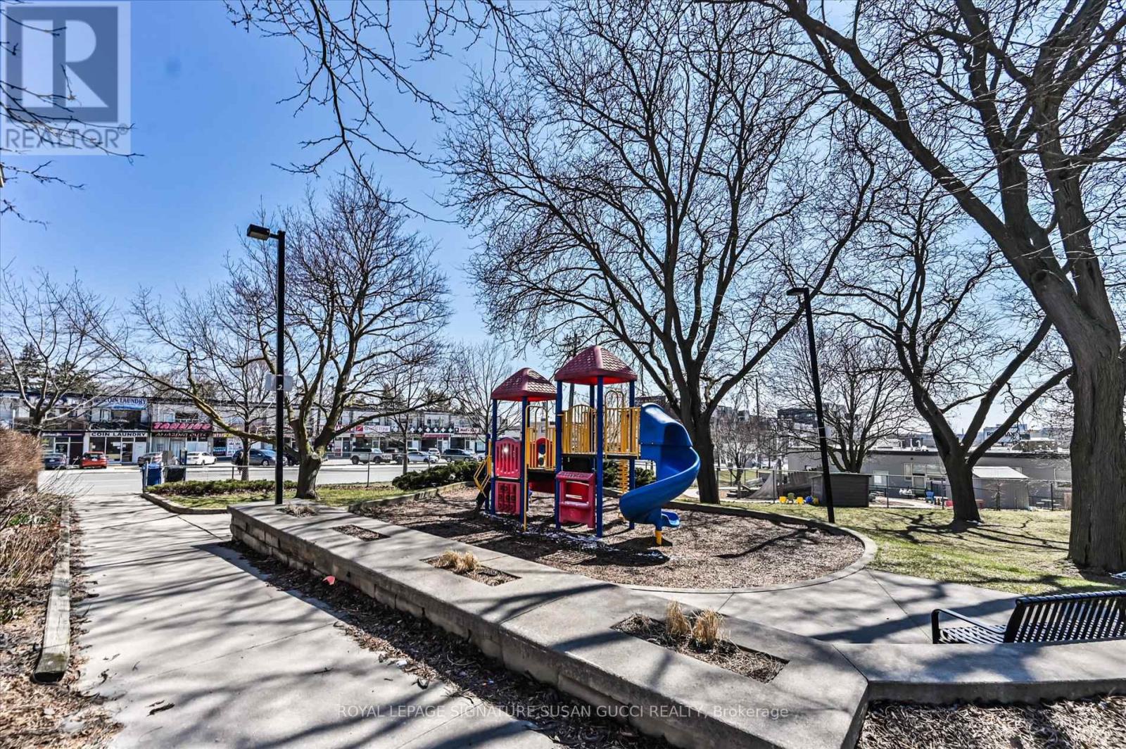 4 Blair Street, Toronto (o'connor-parkview), Ontario
