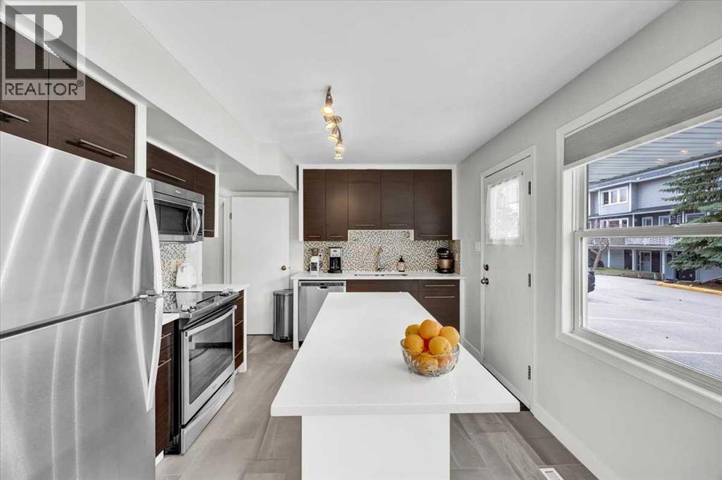 674 Regal Park Ne, Calgary, Alberta