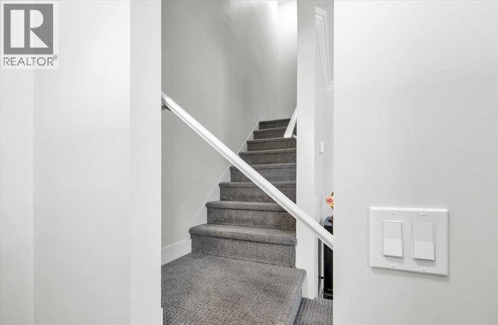 674 Regal Park Ne, Calgary, Alberta