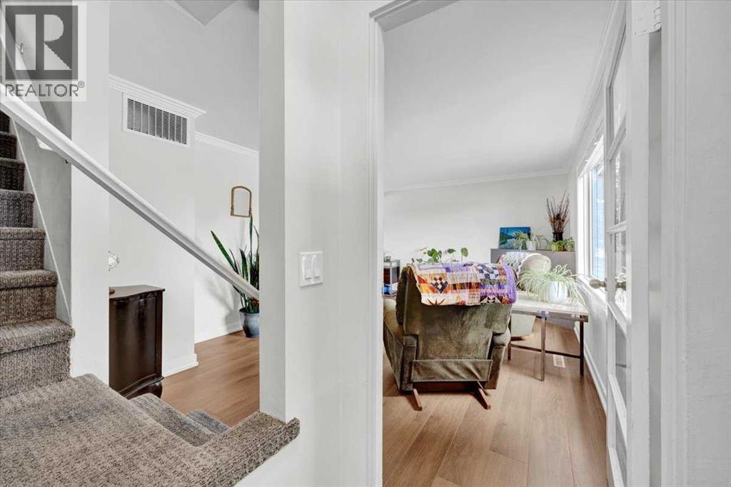 674 Regal Park Ne, Calgary, Alberta