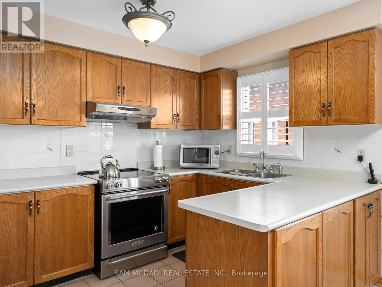 5472 Bourget Drive, Mississauga (hurontario), Ontario