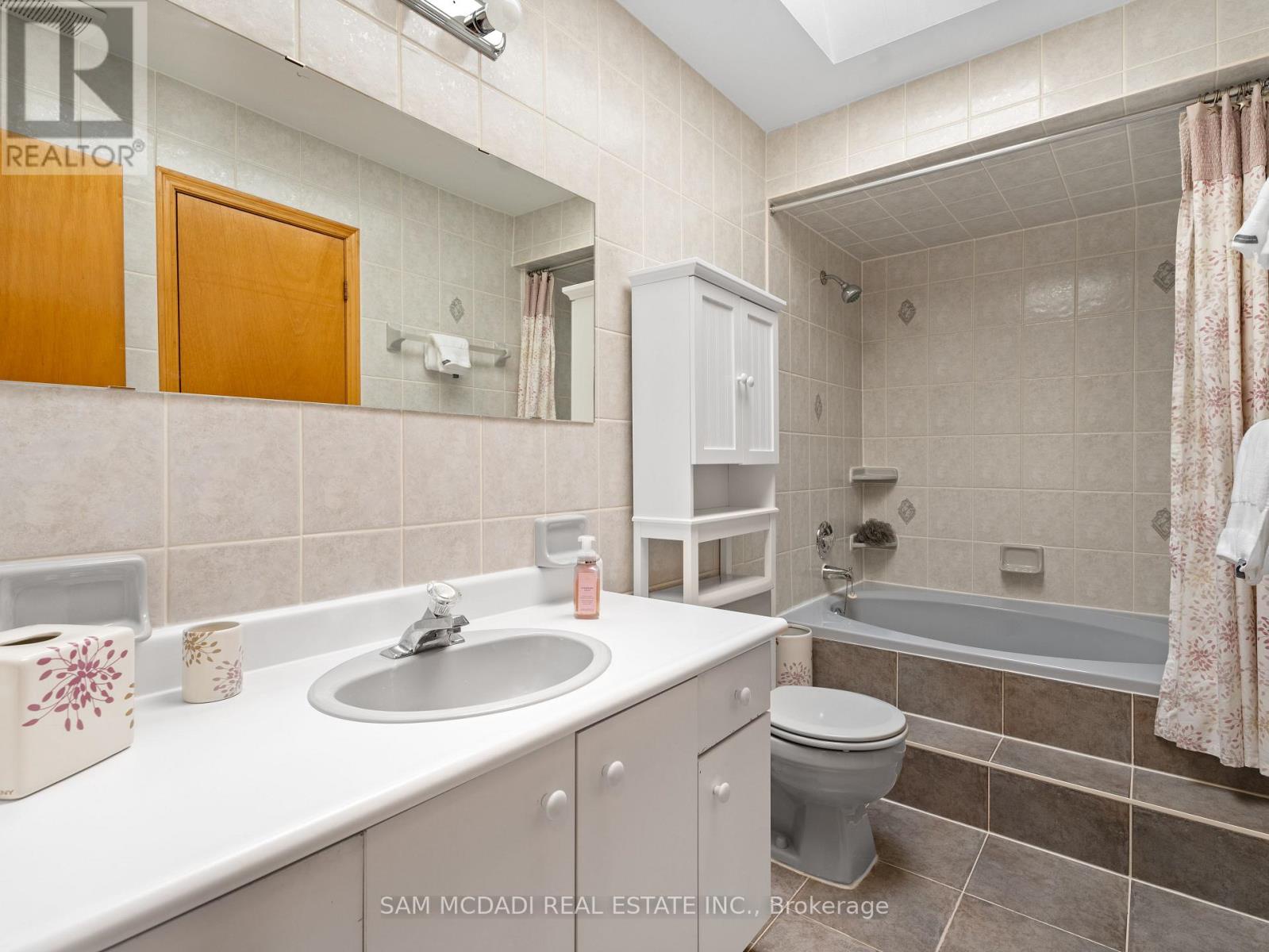 5472 Bourget Drive, Mississauga (hurontario), Ontario