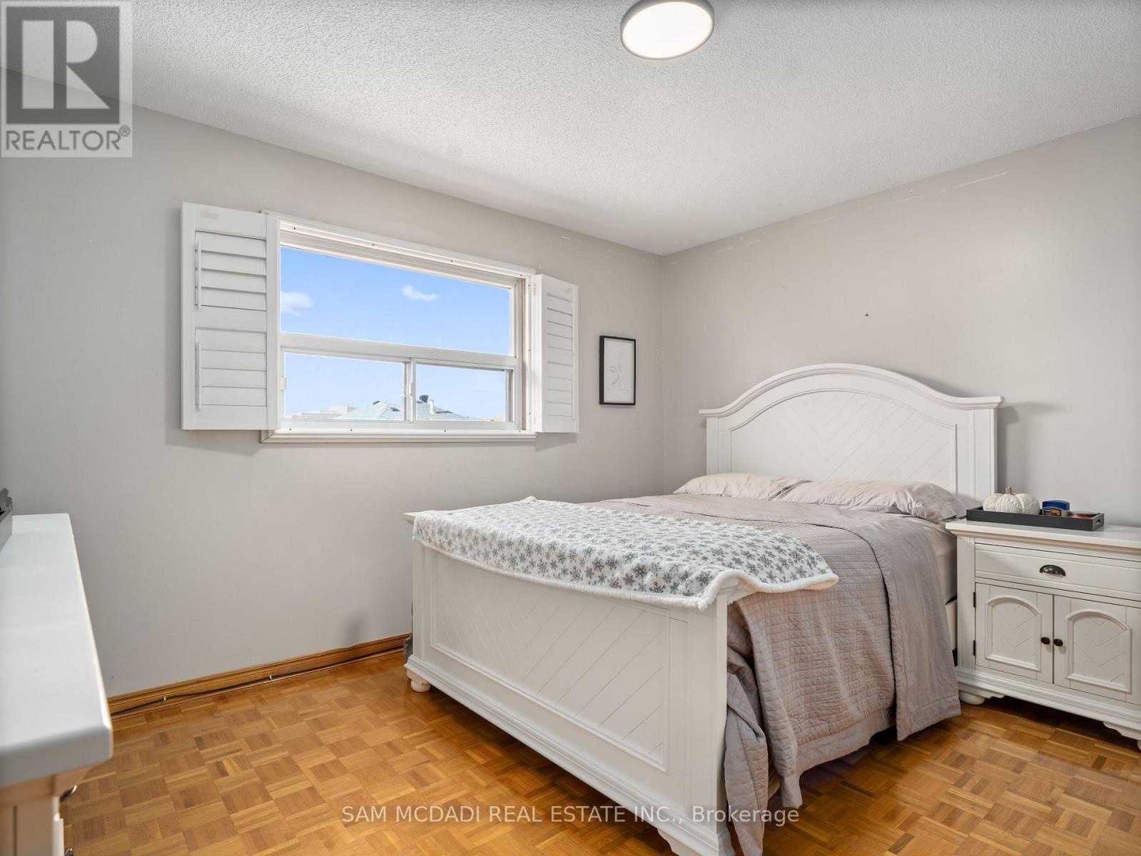 5472 Bourget Drive, Mississauga (hurontario), Ontario