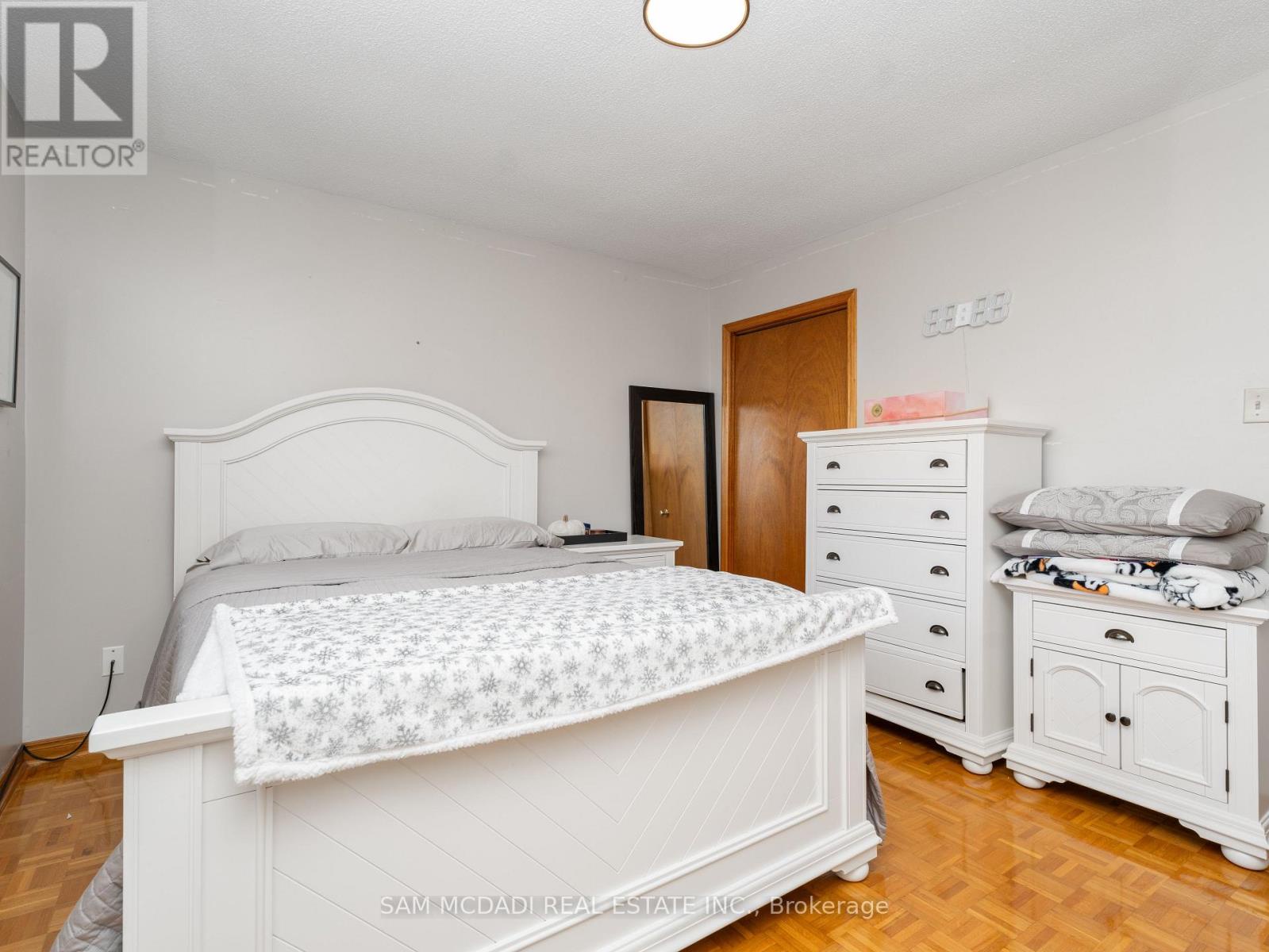 5472 Bourget Drive, Mississauga (hurontario), Ontario