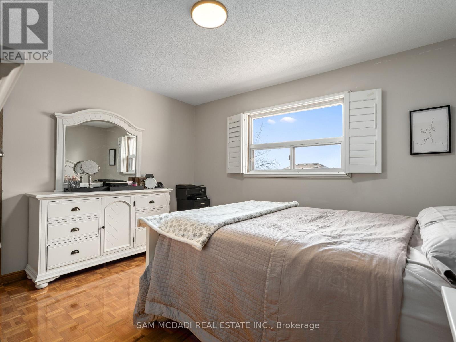 5472 Bourget Drive, Mississauga (hurontario), Ontario