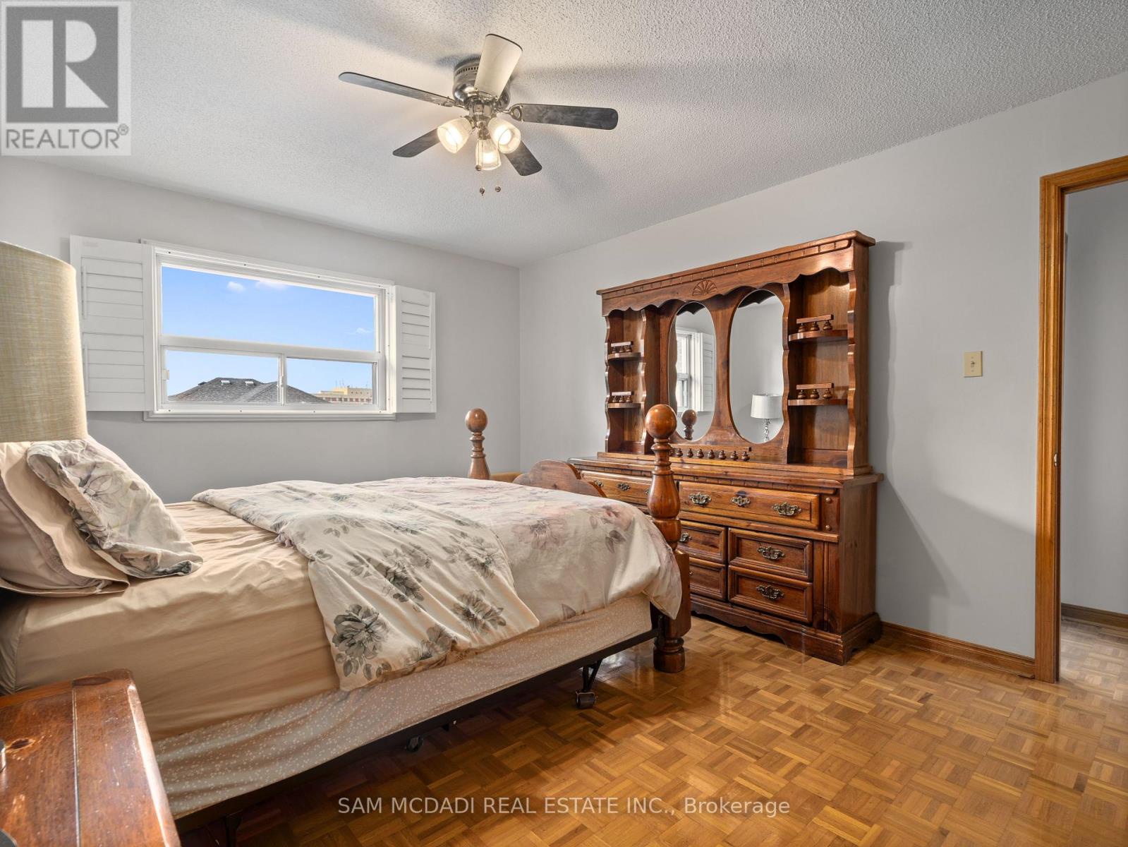 5472 Bourget Drive, Mississauga (hurontario), Ontario