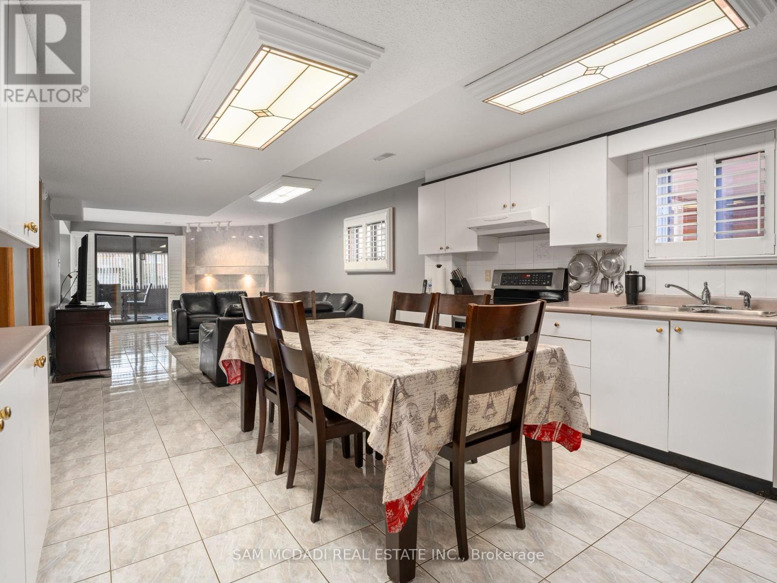 5472 Bourget Drive, Mississauga (hurontario), Ontario