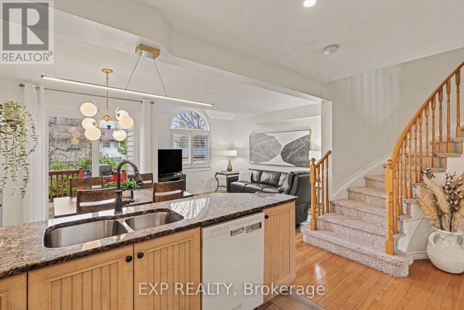 4303 Sunwood Crescent, Ottawa, Ontario