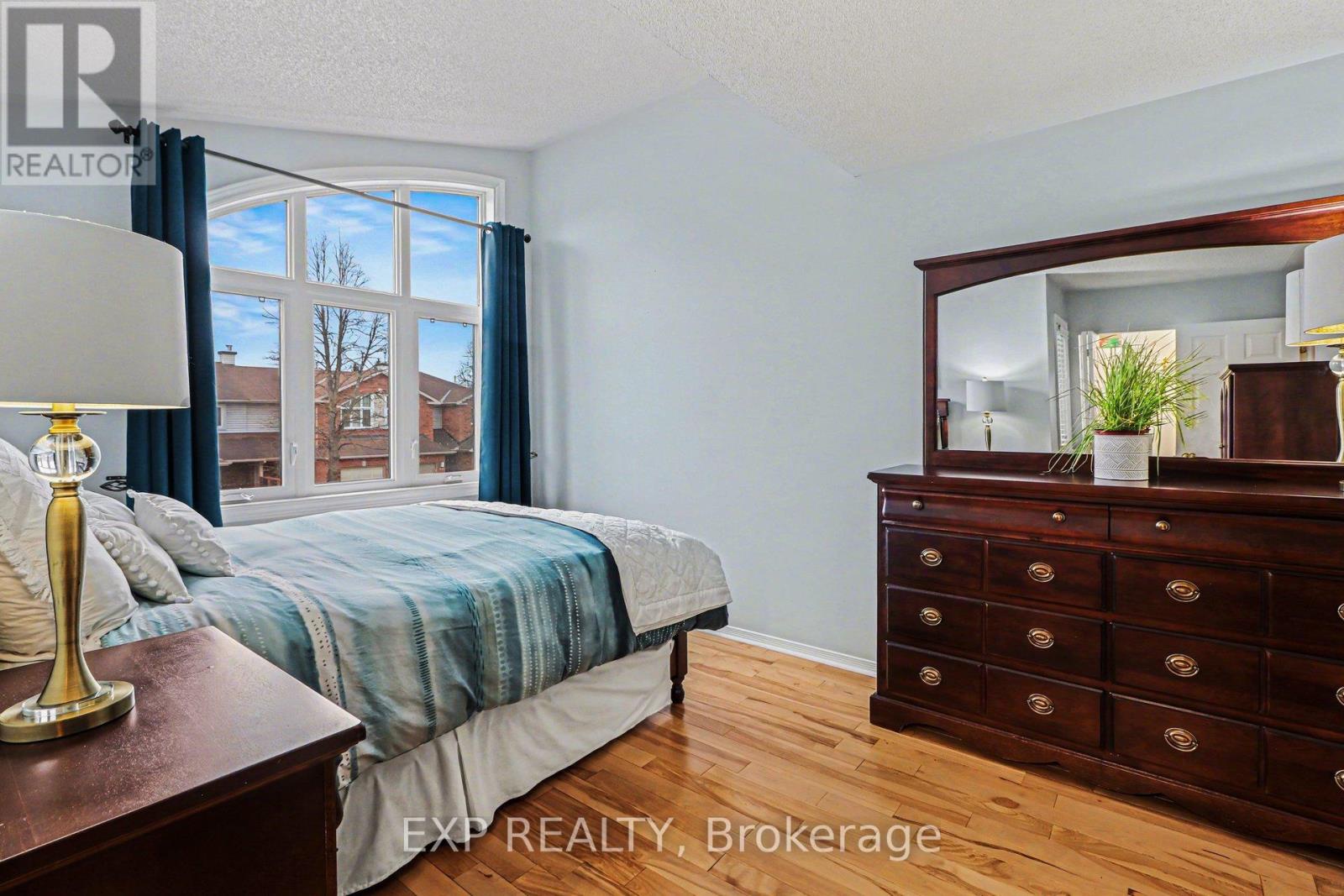 4303 Sunwood Crescent, Ottawa, Ontario