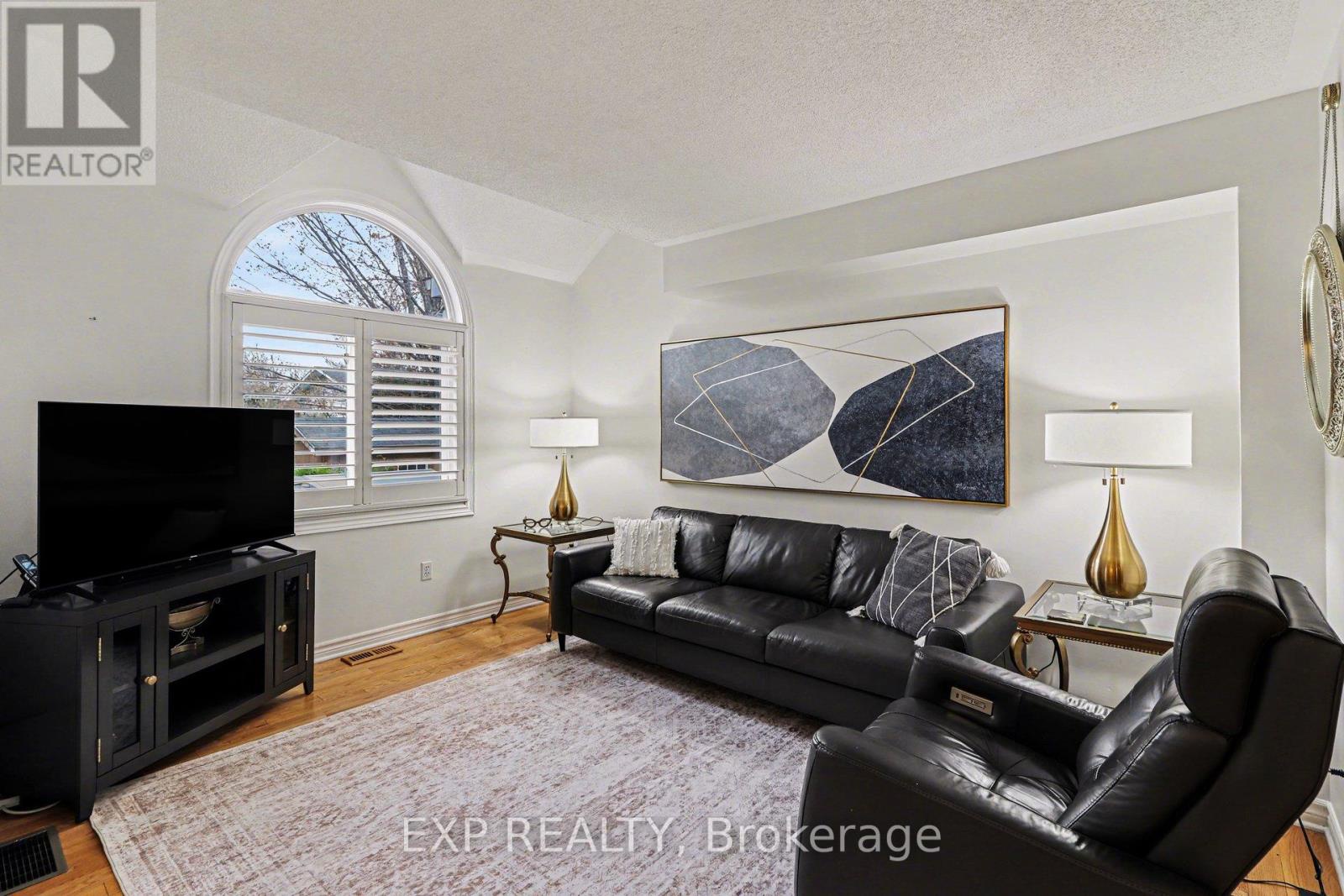 4303 Sunwood Crescent, Ottawa, Ontario