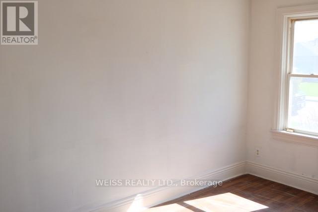 329 Talbot Street, Hamilton (mcquesten), Ontario