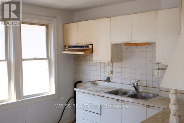 329 Talbot Street, Hamilton (mcquesten), Ontario