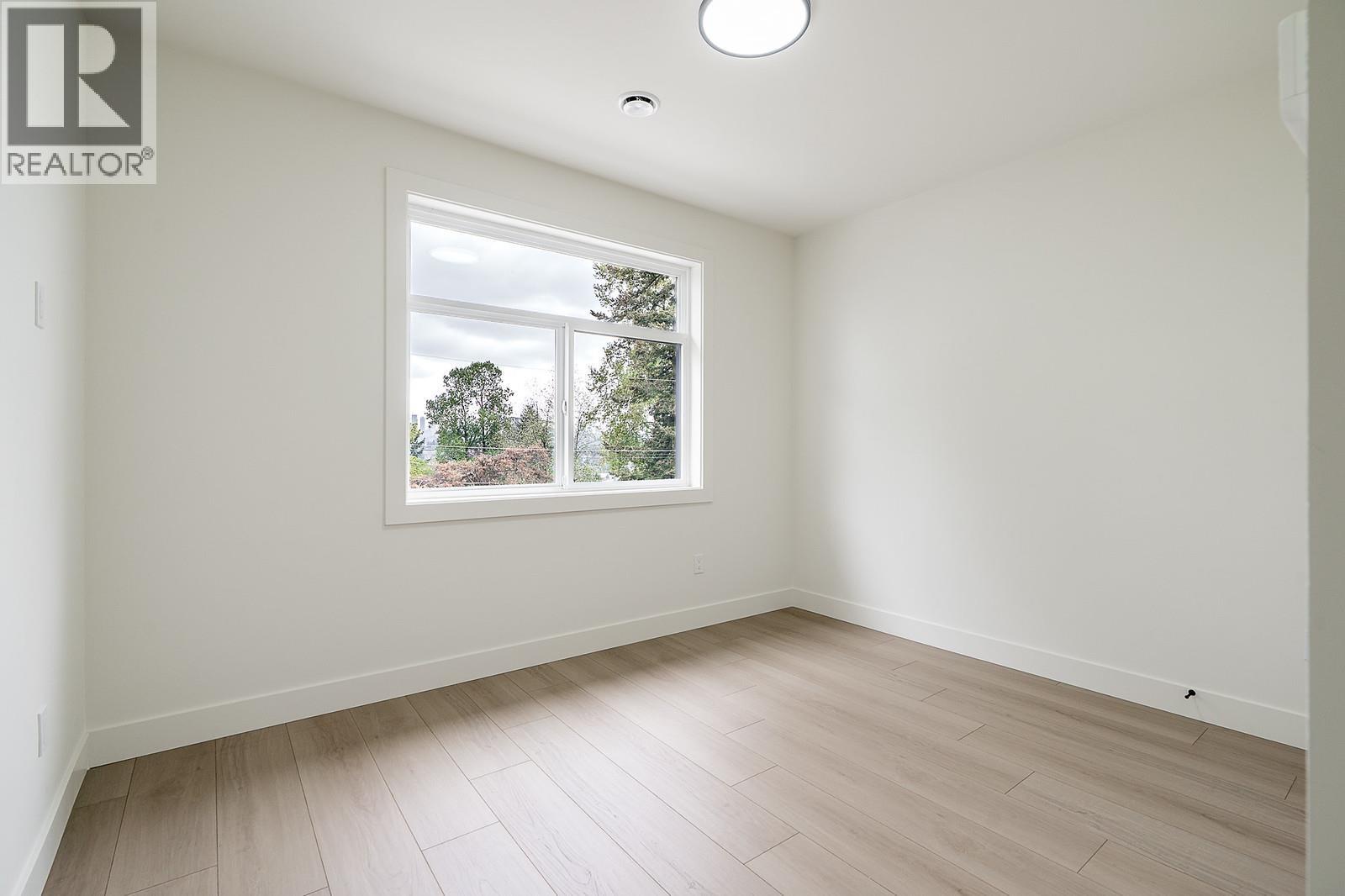 1 5953 Winch Street, Burnaby, British Columbia