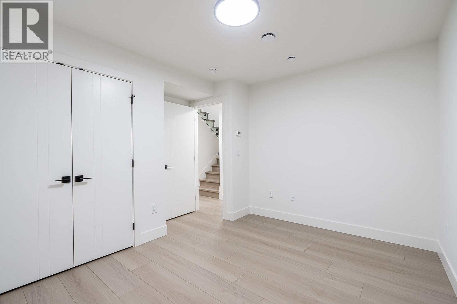 1 5953 Winch Street, Burnaby, British Columbia