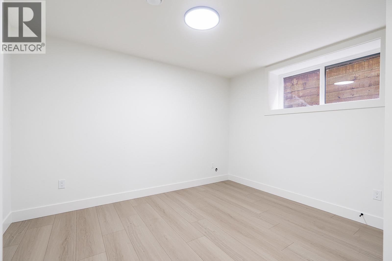 1 5953 Winch Street, Burnaby, British Columbia