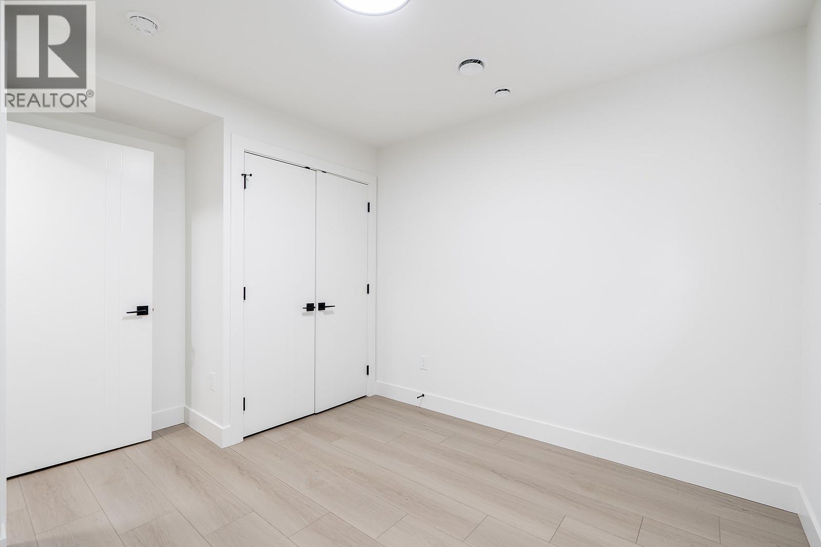 1 5953 Winch Street, Burnaby, British Columbia
