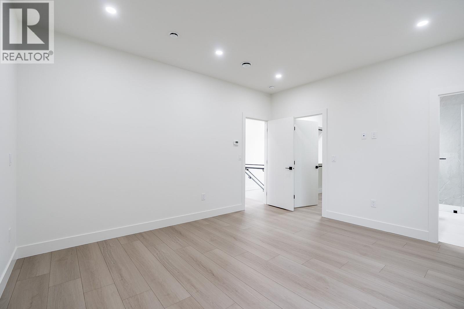 1 5953 Winch Street, Burnaby, British Columbia
