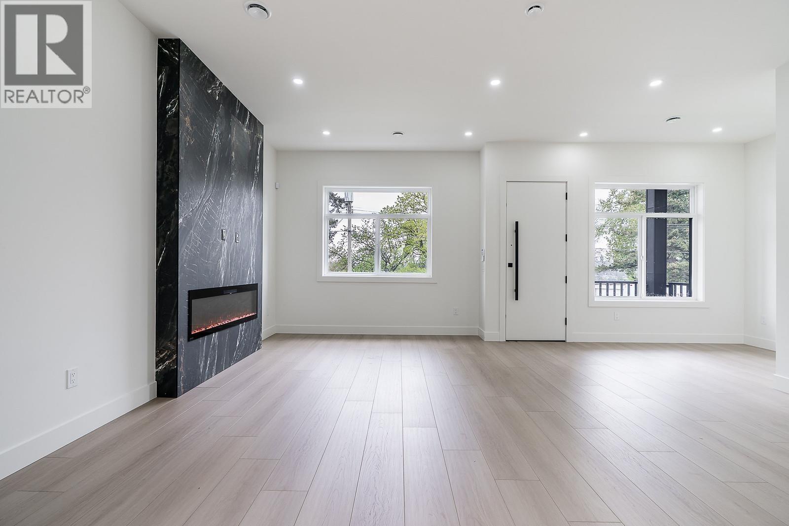 1 5953 Winch Street, Burnaby, British Columbia
