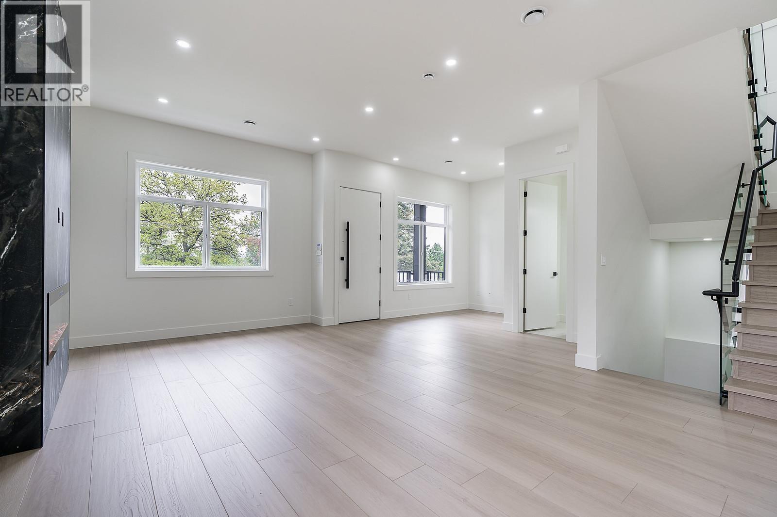 1 5953 Winch Street, Burnaby, British Columbia