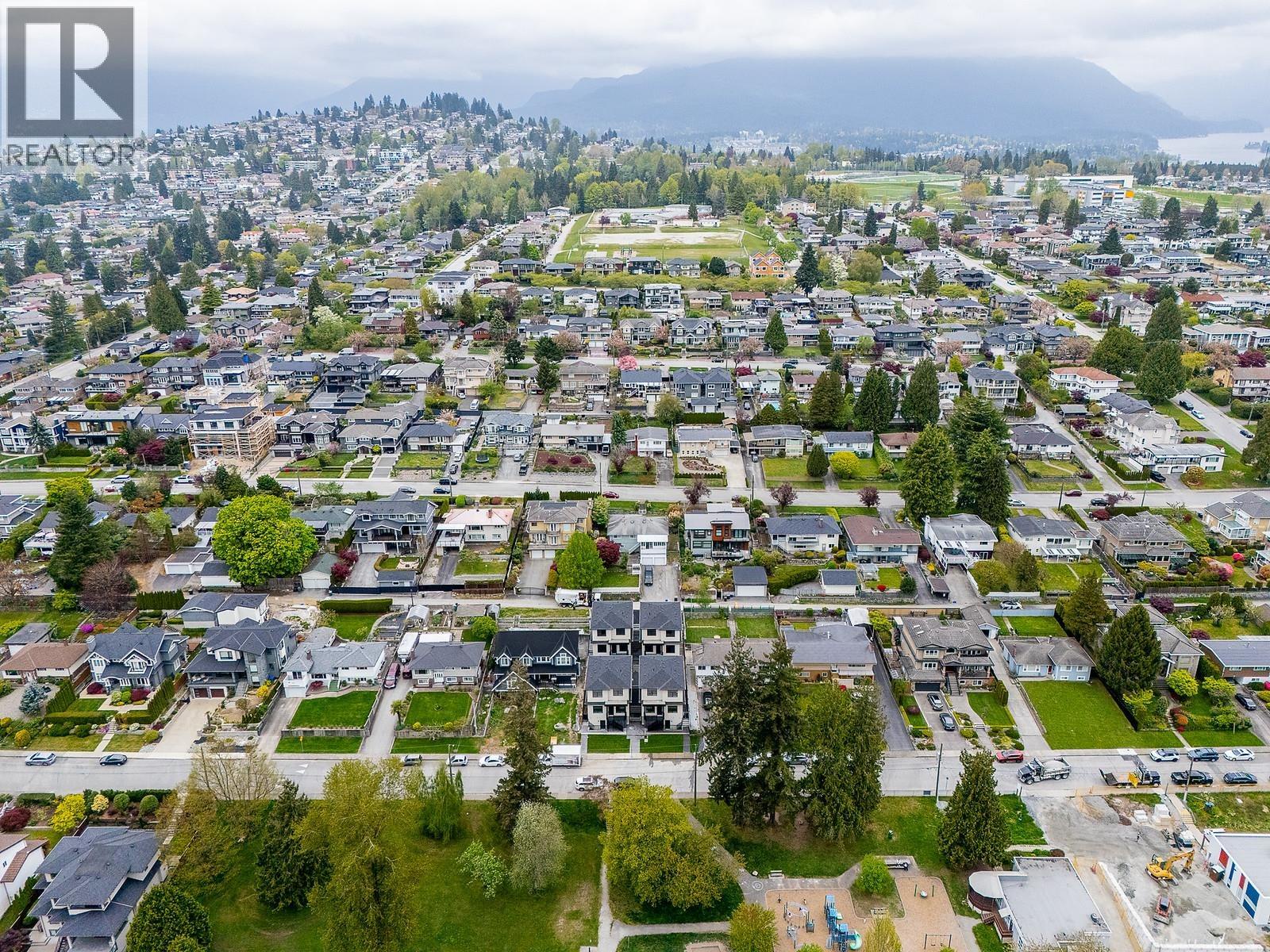 1 5953 Winch Street, Burnaby, British Columbia