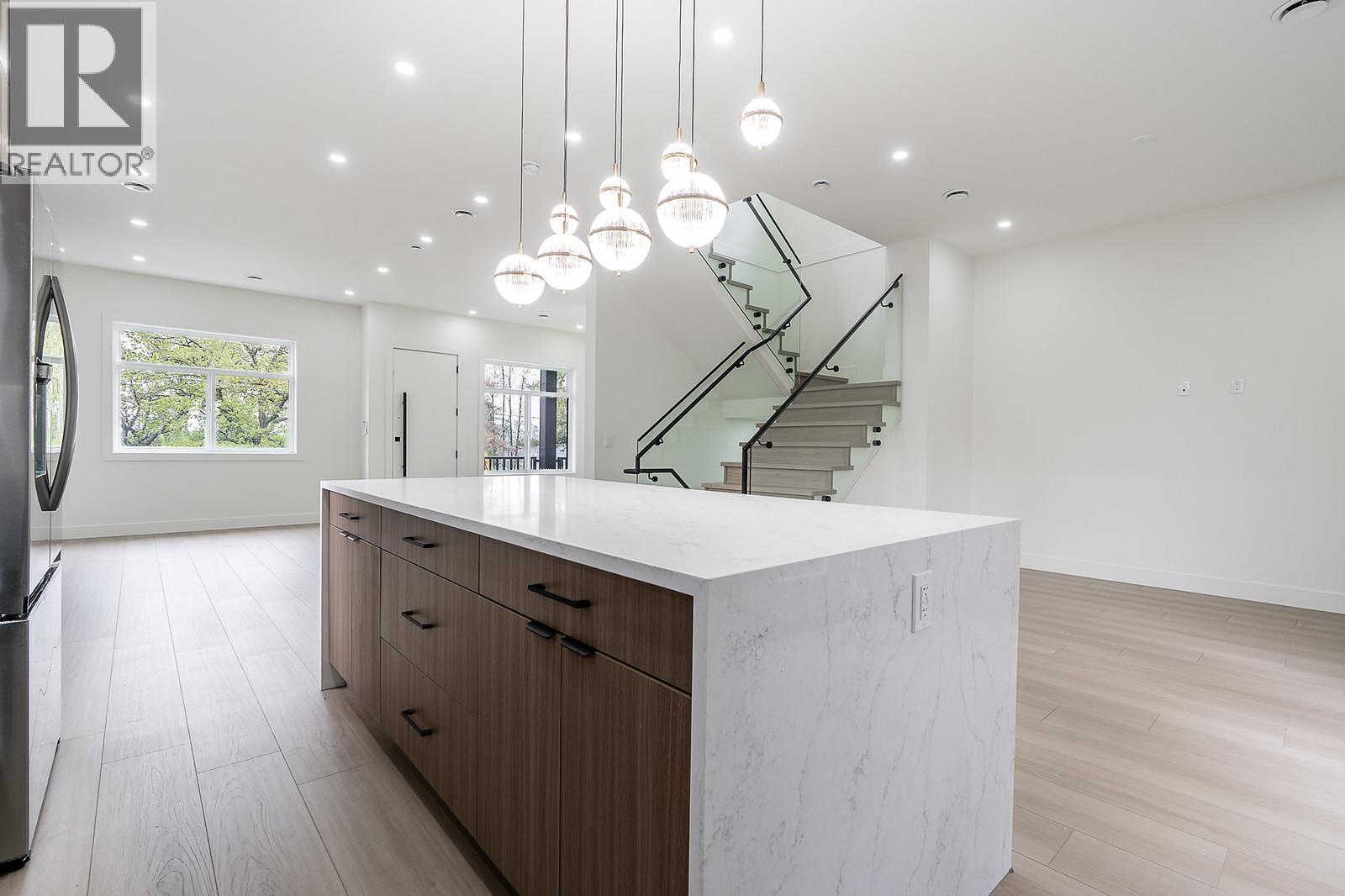 1 5953 Winch Street, Burnaby, British Columbia