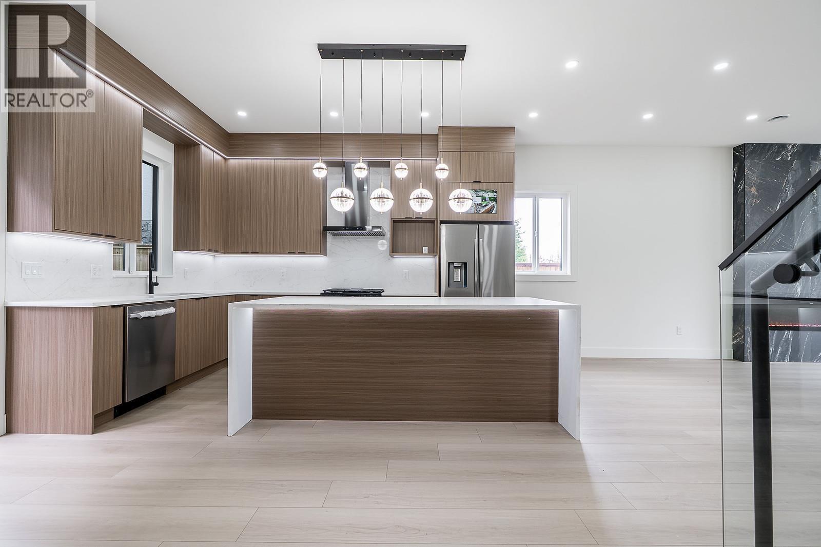 1 5953 Winch Street, Burnaby, British Columbia