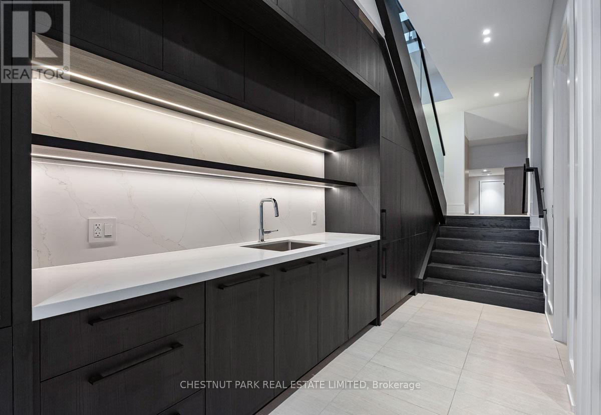 232 Snowdon Avenue, Toronto (lawrence Park North), Ontario