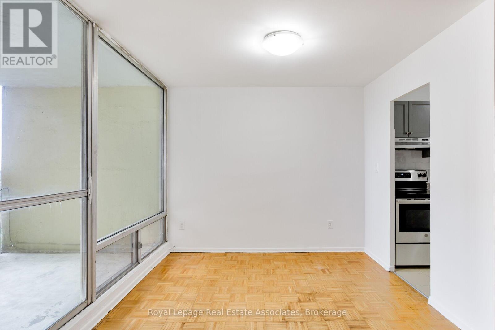 1710 - 5 Massey Square, Toronto (crescent Town), Ontario