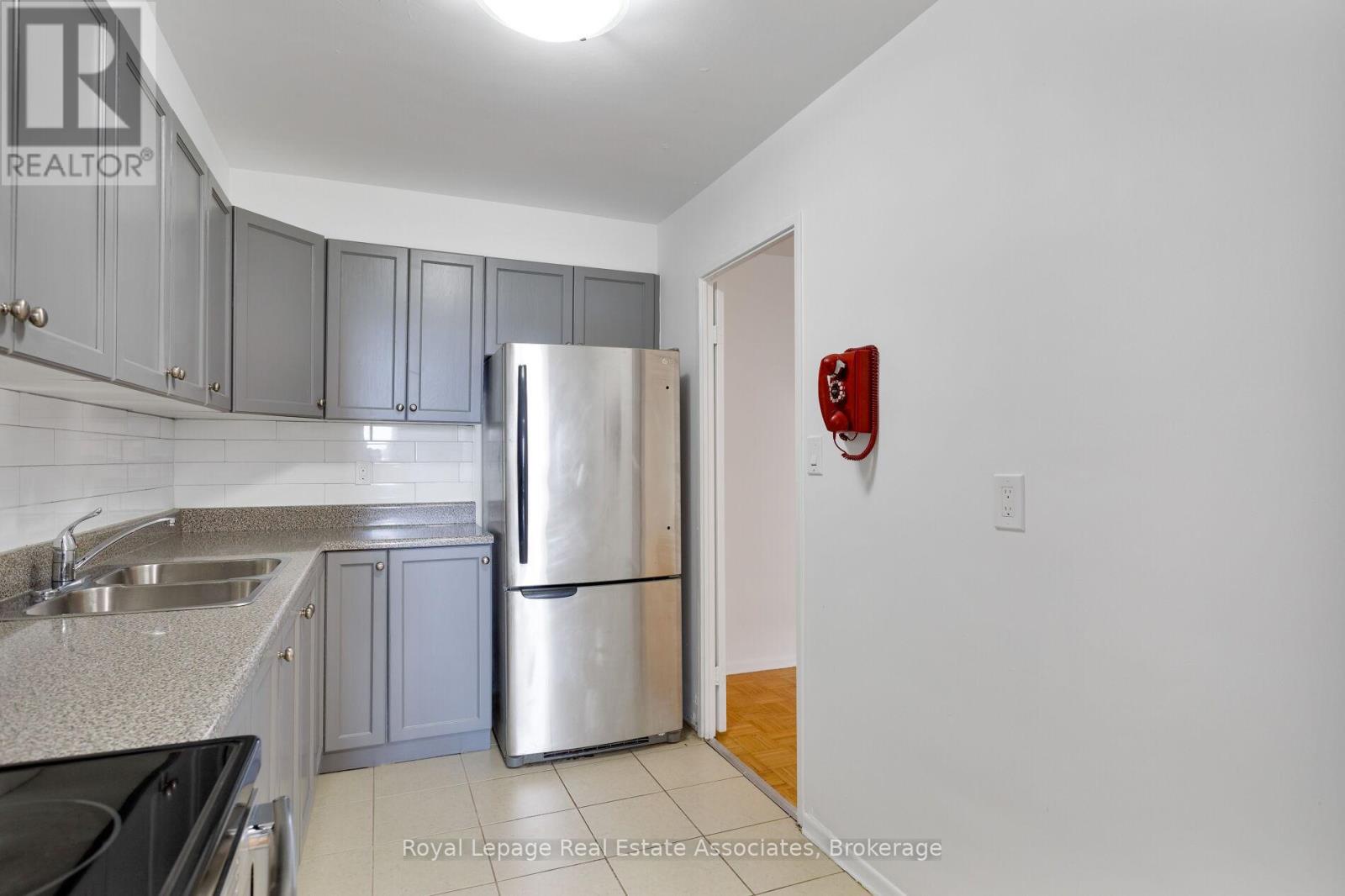 1710 - 5 Massey Square, Toronto (crescent Town), Ontario