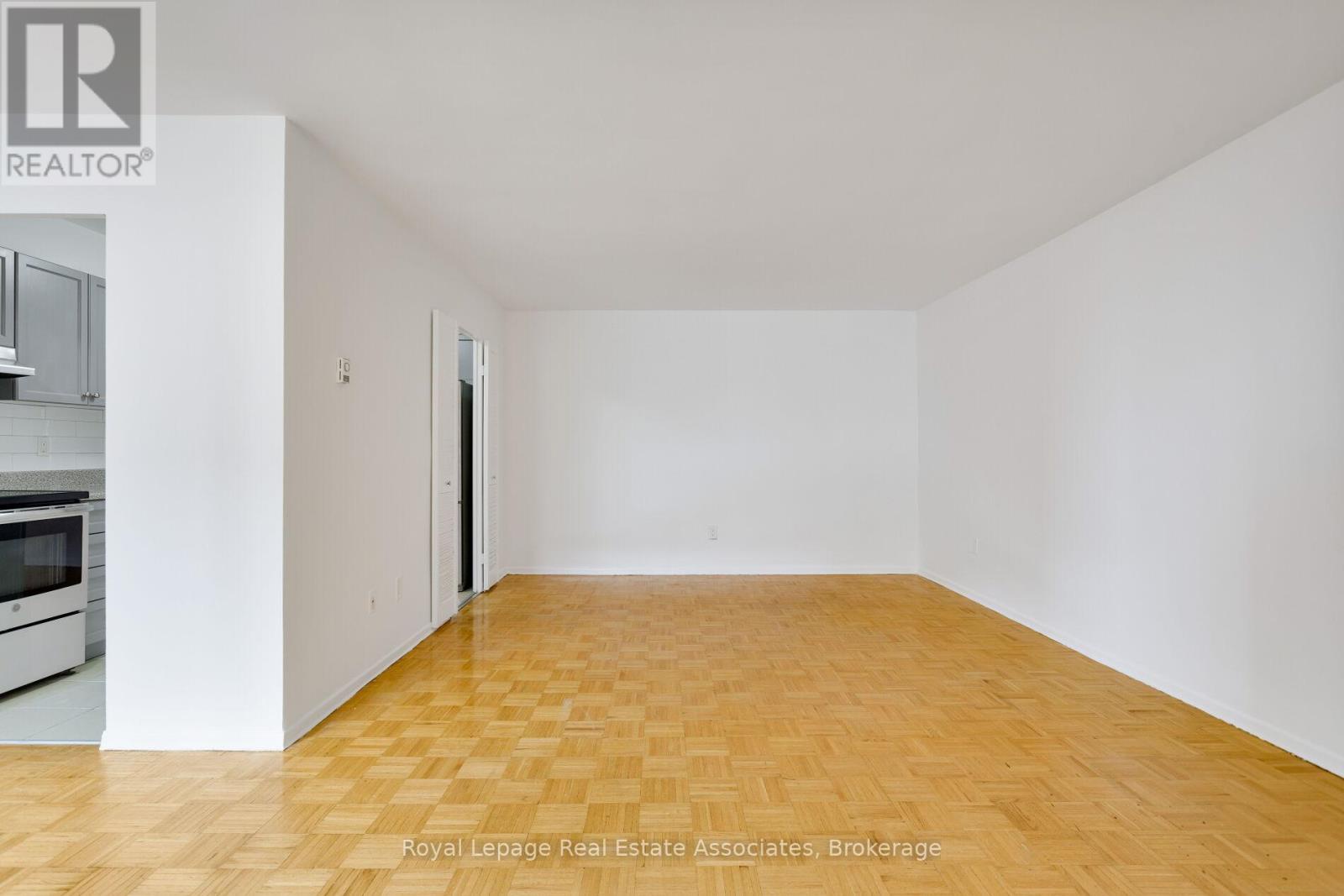 1710 - 5 Massey Square, Toronto (crescent Town), Ontario