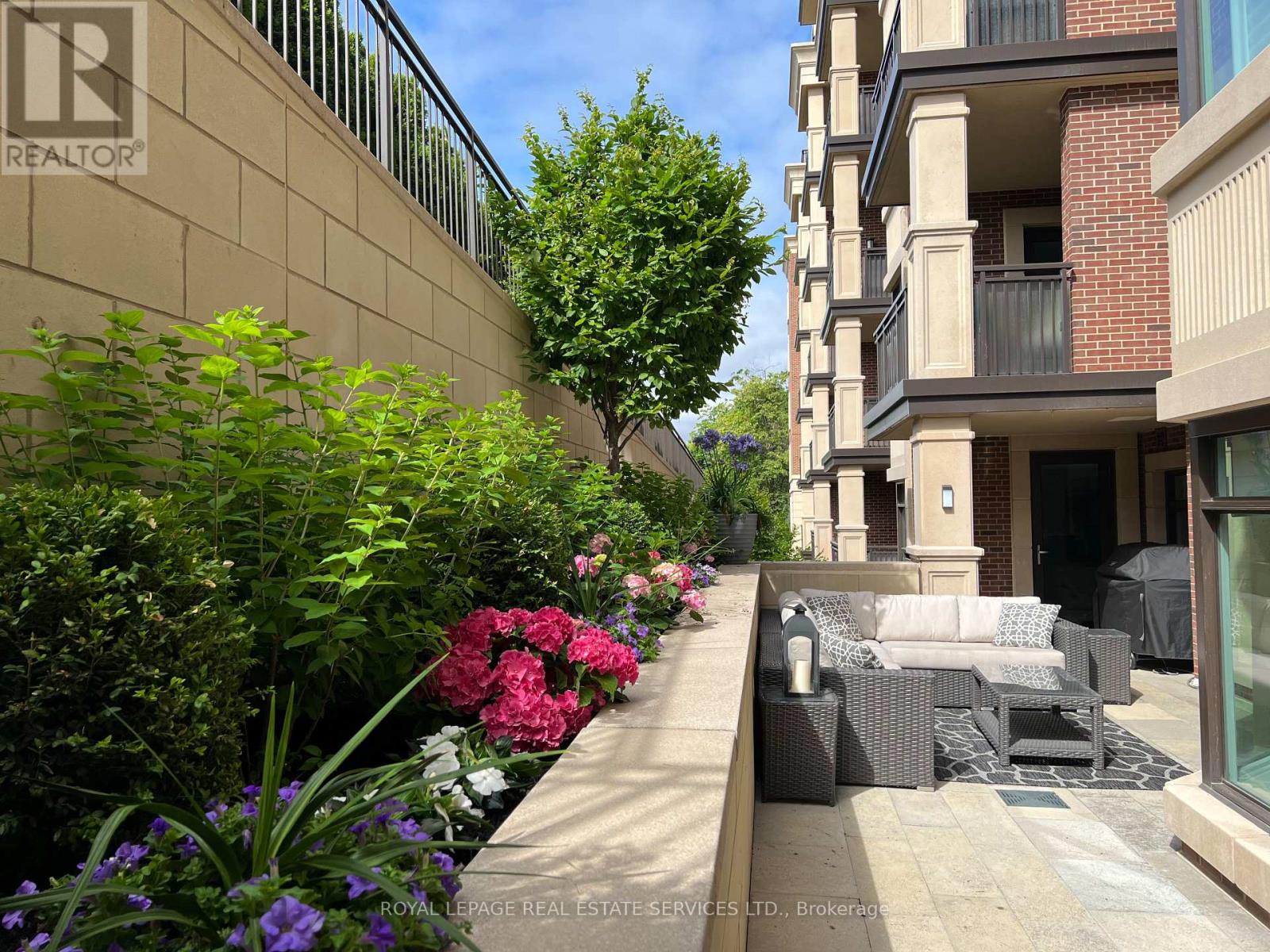 225 - 1900 Bayview Avenue, Toronto (bridle Path-sunnybrook-york Mills), Ontario